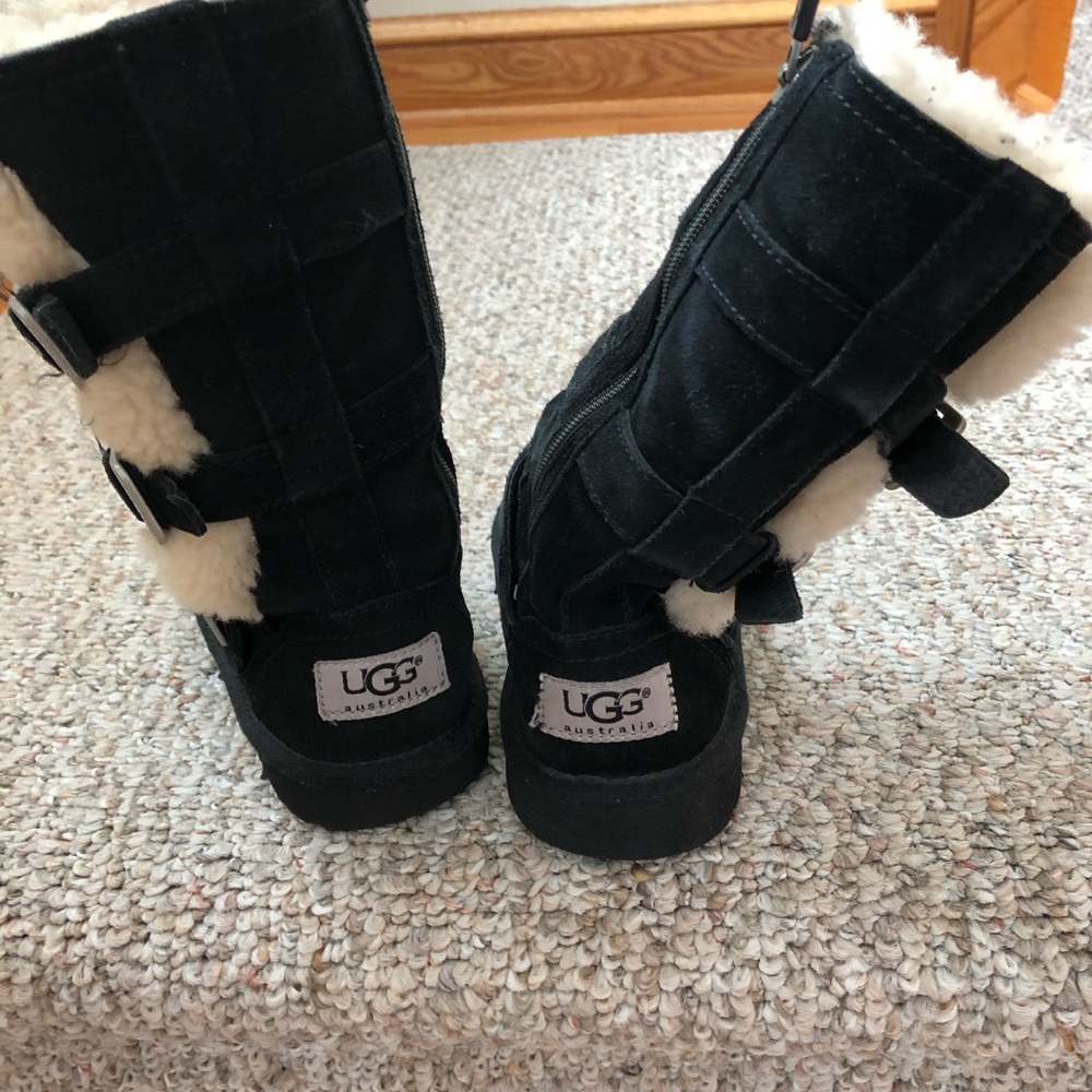 Size 11 kids black ugg boots